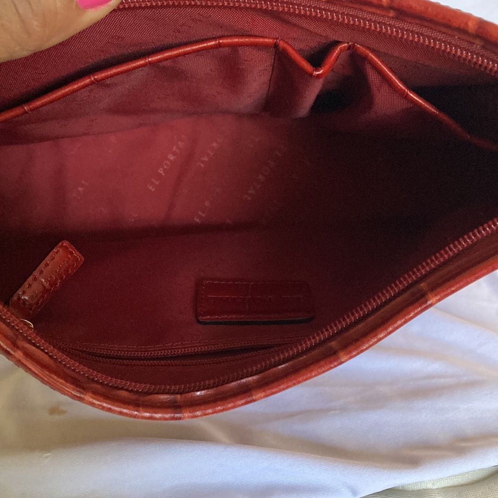 El Portal Genuine Leather Croc Embossed Handbag - Picture 3 of 11